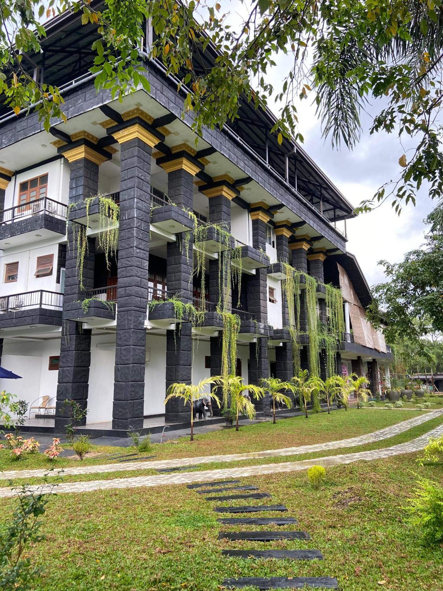 Sigiriya Kingdom Resort Dambulla Exterior photo